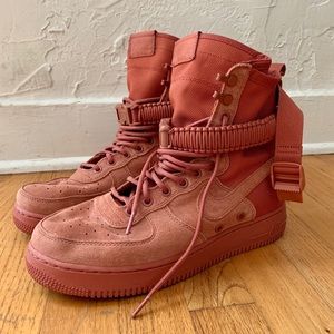 Nike Air Force high stop pars-straps